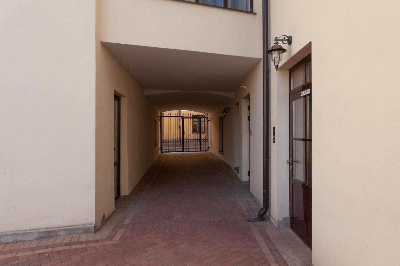 American Flat In The Heart Of Вильнюс Экстерьер фото